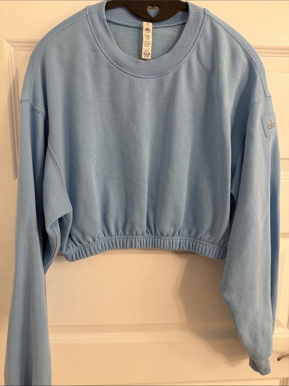 ALO Yoga Blue skies Cropped Crew Sweatshirt
